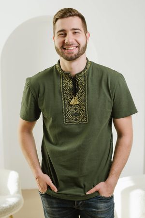 Вышиванка мужская белая по белому (в узоре белая и светло-серая нить).