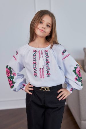 Вышиванка для девочки «Красное и чёрное» | Детская рубашка с вышивкой