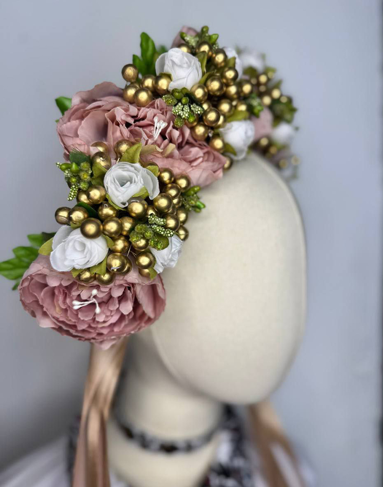 Украинский венок ручной работы с лентами Украинский венок ручной работы с лентами