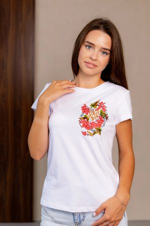 Футболка вишиванка жіноча «Славна Україна» трикотаж біла з кольоровою вишивкою, короткий рукав Футболка вишиванка жіноча «Славна Україна» трикотаж біла з кольоровою вишивкою, короткий рукав