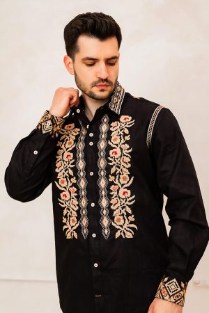 Вишиванка чоловіча «Мирослав» чорна з бежевою вишивкою, льон із кропивою Вишиванка чоловіча «Мирослав» чорна з бежевою вишивкою, льон із кропивою