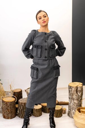 Жіночий вишиванковий комплект «Артеміда» сірий лляний, машинна вишивка гладдю, спідниця та жакет