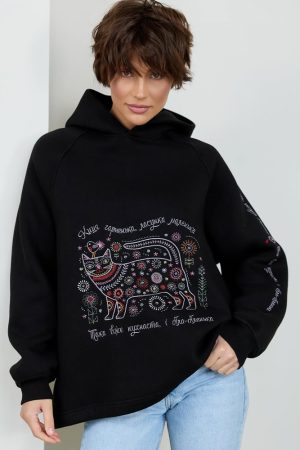 Тепле жіноче худі з котиком – чорного кольору, оверсайз, з вишивкою