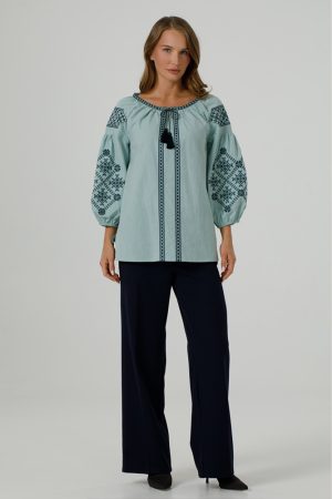 Жіноча вишиванка «Краса» — батист, м’ята