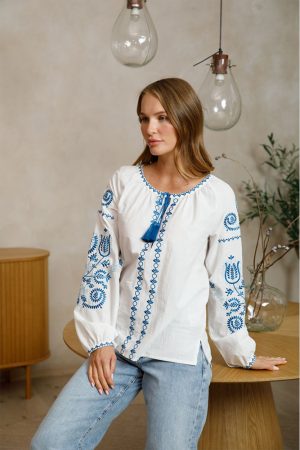 Женская блуза “Цветана” (батист белый)