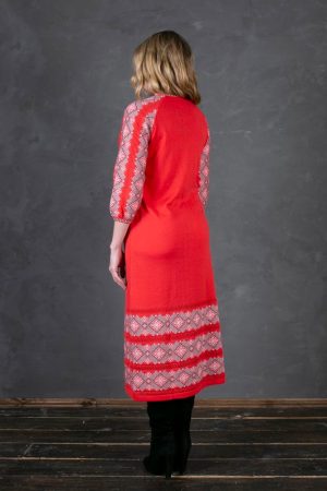 Жіноча трикотажна сукня-вишиванка в етностилі