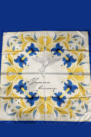 Хустка Українська патріотична зі штучного шовку з голубом та квітами “Україна вільна”