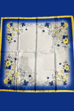Хустка Українська патріотична зі штучного шовку з синьо-жовтими квітами по краю