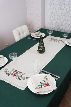 Столовий набір Святковий — доріжка 130×40 см + 4 серветки 38×38 см, лляний бежевий текстиль з вишивкою Столовий набір Святковий — доріжка 130×40 см + 4 серветки 38×38 см, лляний бежевий текстиль з вишивкою