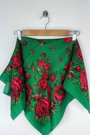 Українська хустинка 70×70 см зелена з квітковим орнаментом — маленька народна хустка до вишиванки