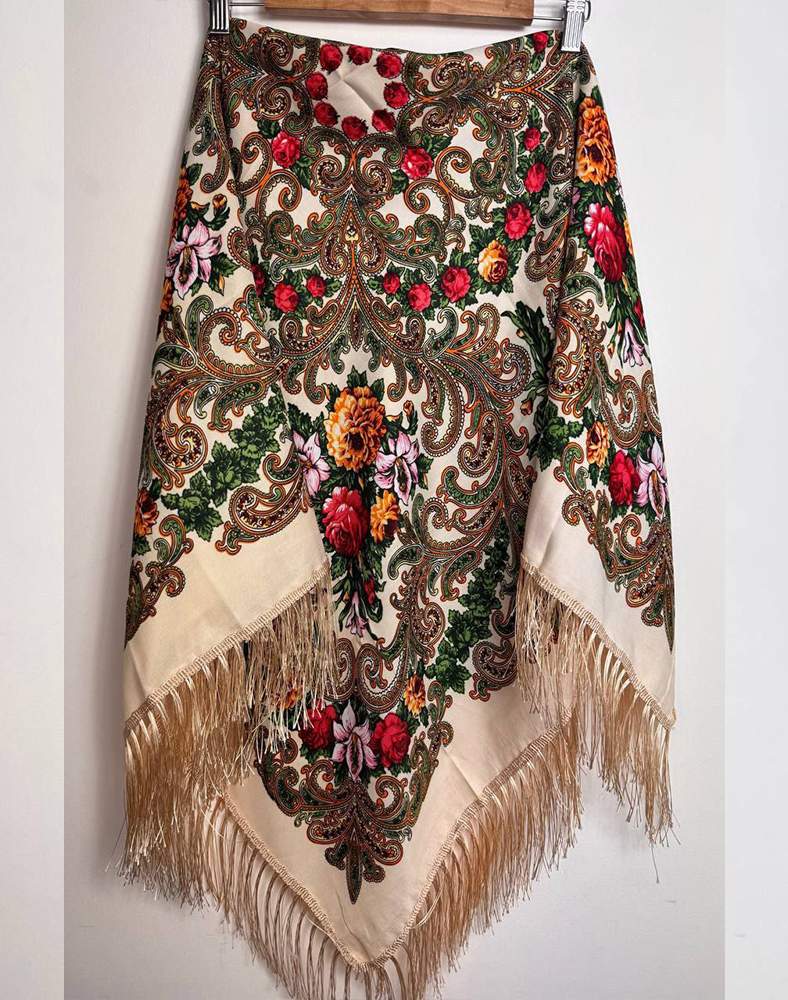 Хустка «Український сад» молочно-коричнева з бахромою, вовняна 120×120 см Хустка «Український сад» молочно-коричнева з бахромою, вовняна 120×120 см