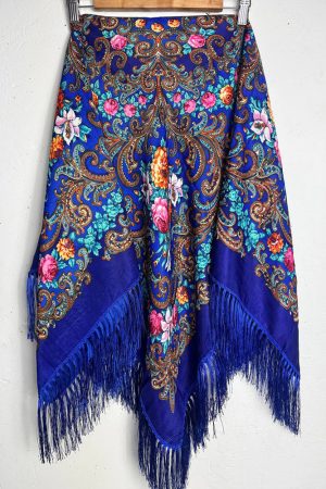 Хустка «Український стиль» синя з квітковим орнаментом і бахромою, 115×115 см