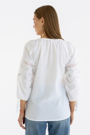 Вишиванка жіноча «Білослава» біла