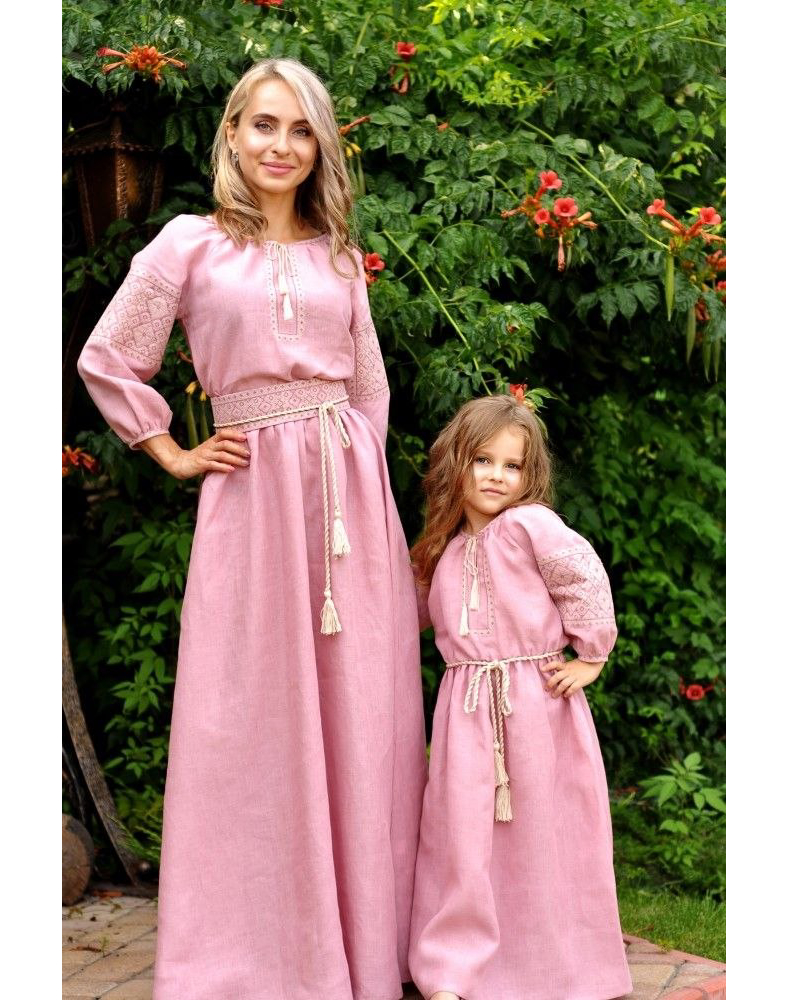 Комплект платьев Family Look для мамы и дочки из натурального льна | Парные вышитые платья Комплект платьев Family Look для мамы и дочки из натурального льна | Парные вышитые платья
