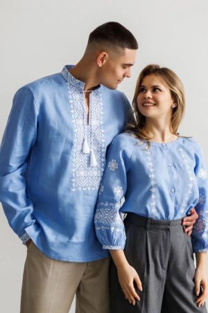 Семейный комплект вышиванок из натурального голубого льна Family Look «Ясная» | Вышиванки для всей семьи