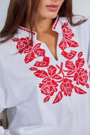Женская белая вышиванка с красной вышивкой из льна и вискозы