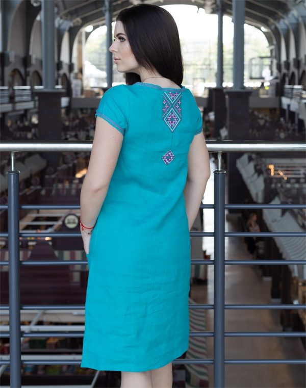 Платье вышитое "Буковель" из льна, модель Д-90-К, бирюзового цвета