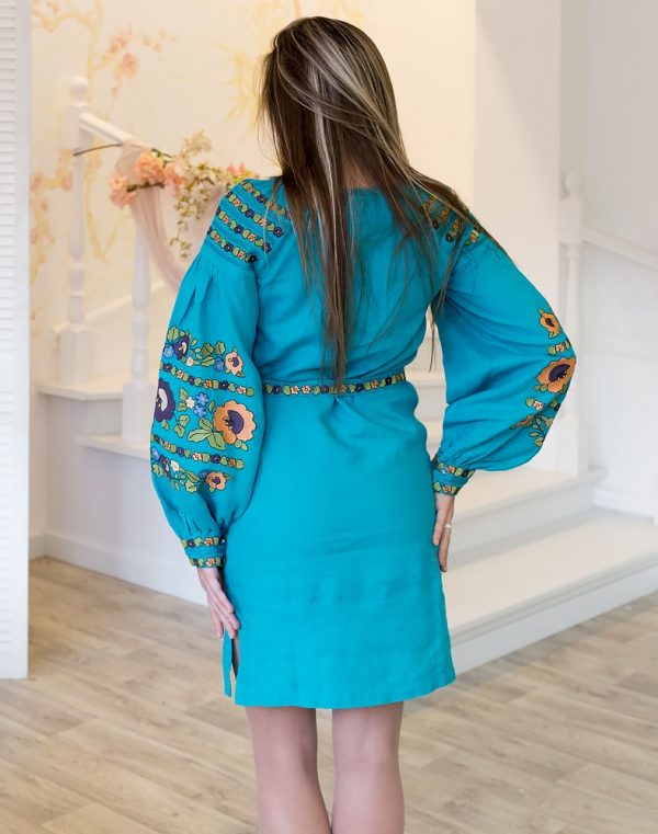Платье вышитое  "Борщевские краски" из льна, модель  Д-88-1, бирюзового цвета