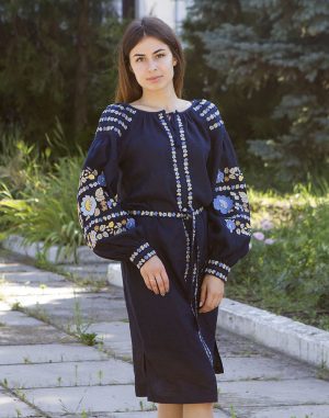 Платье вышитое "Борщевские краски" из льна, модель Д-88-2, темно-синего цвета
