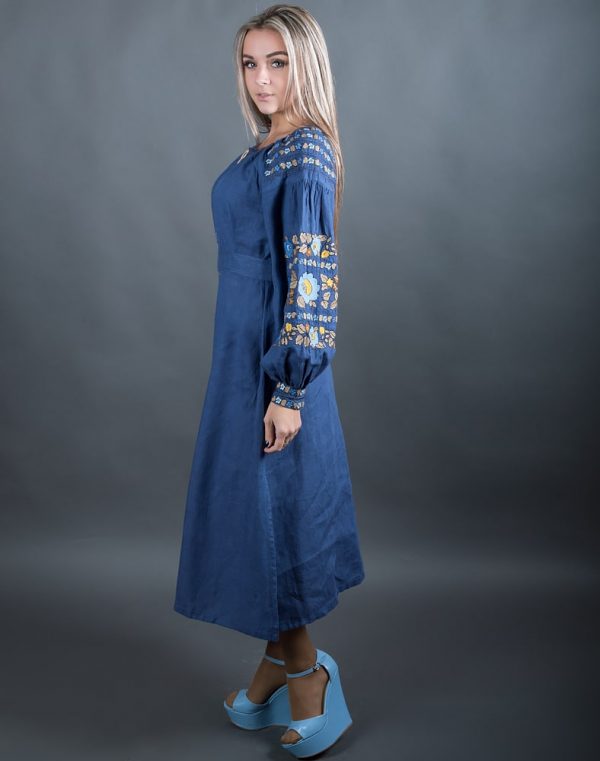 Сукня вишита  "Борщівські барви"  із льону, модель Д-88-2, блакитного кольору